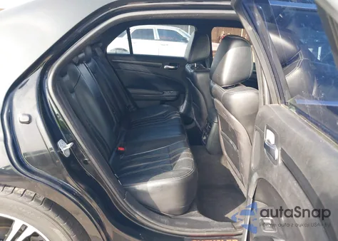 2012 Chrysler 300 S V8 z USA, uszkodzony, nr VIN 2C3CCADT8CH235295